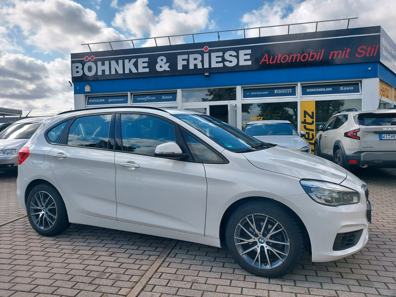 BMW 218 Baureihe 2 Active Tourer Autom Advant. LED - Universaal: pilt 1 BMW 218 Baureihe 2 Active Tourer Autom Advant. LED - Universaal: pilt 1