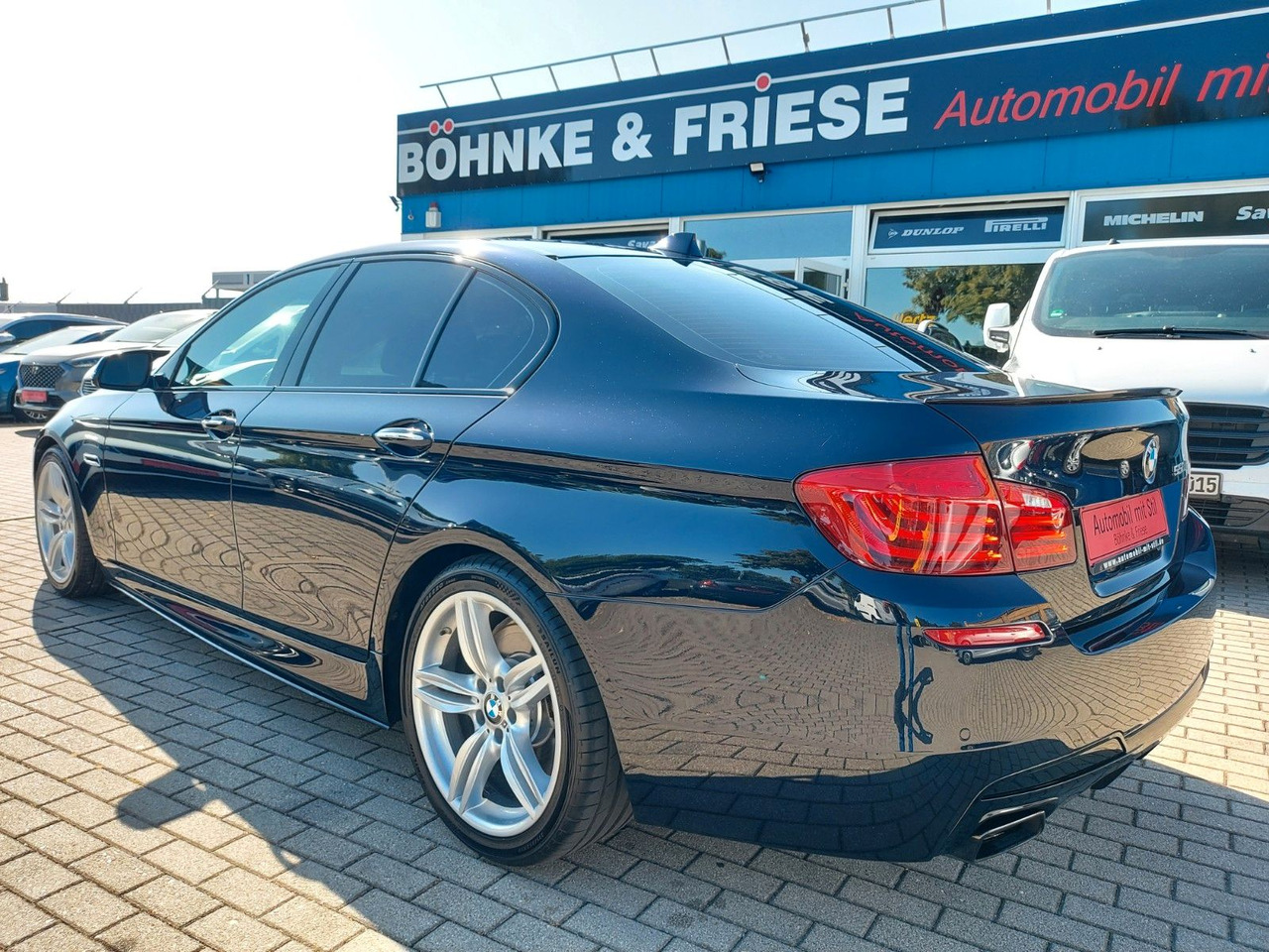 BMW 550i Limousine Autom. M-Sport HUD Glasdach H&K - Sedaan: pilt 4 BMW 550i Limousine Autom. M-Sport HUD Glasdach H&K - Sedaan: pilt 4