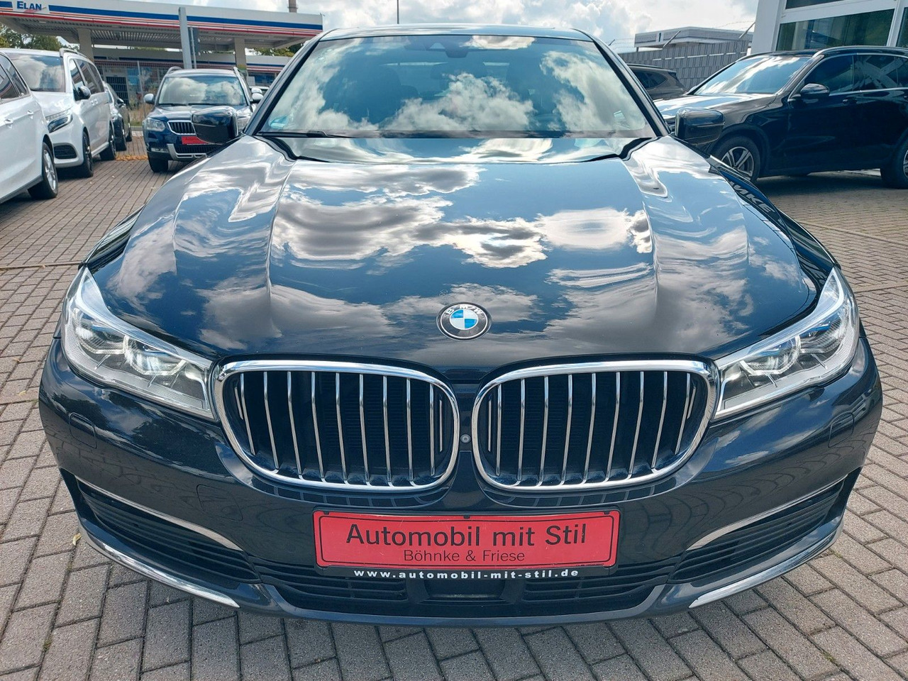 BMW 740 Baureihe 7 Lim 740 d xDrive Glasdach ACC - Sedaan: pilt 2 BMW 740 Baureihe 7 Lim 740 d xDrive Glasdach ACC - Sedaan: pilt 2