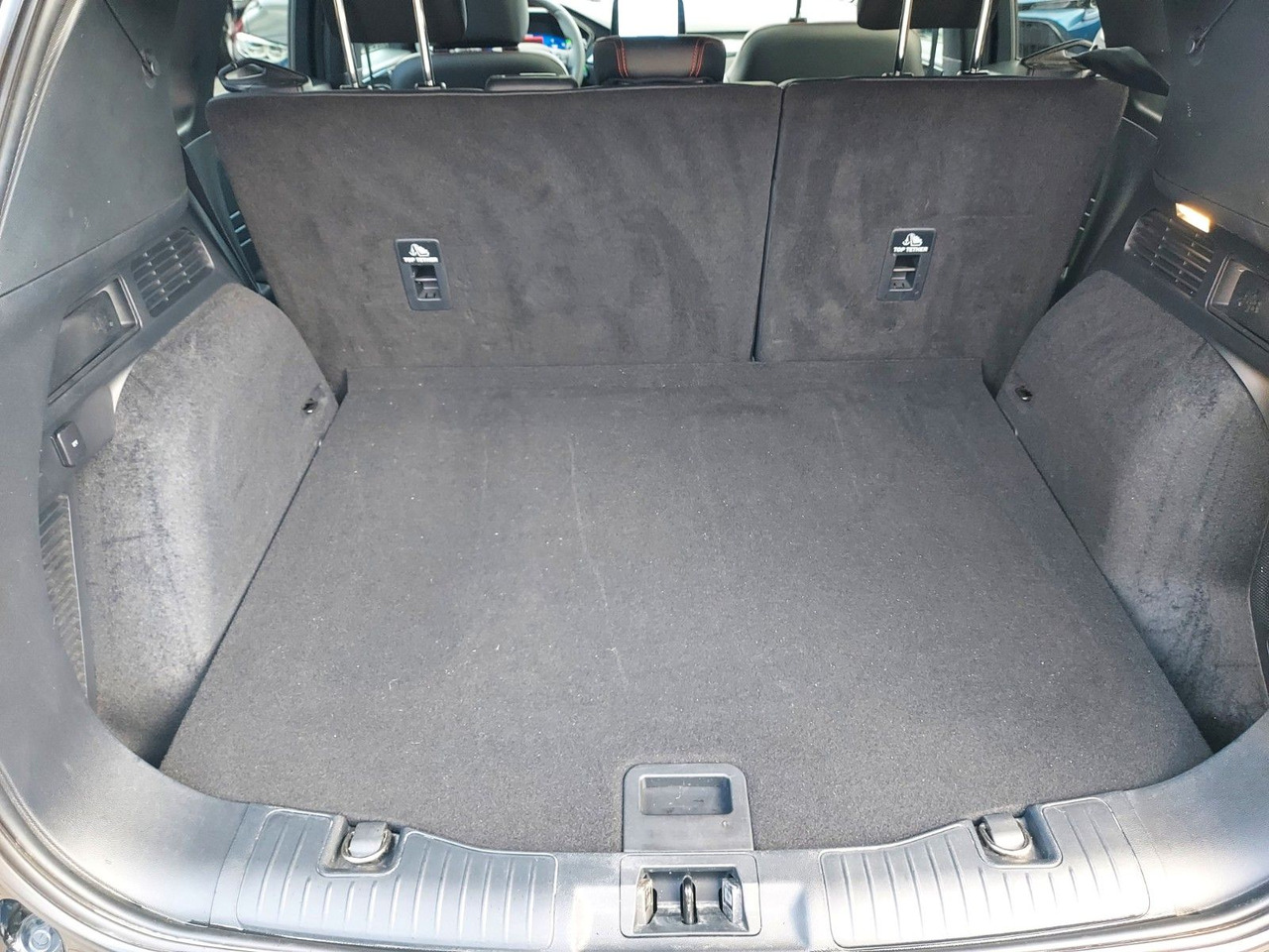 Maastur Ford Kuga Plug-In Hybrid ST-Line X ACC Assist 360°: pilt 23 Maastur Ford Kuga Plug-In Hybrid ST-Line X ACC Assist 360°: pilt 23