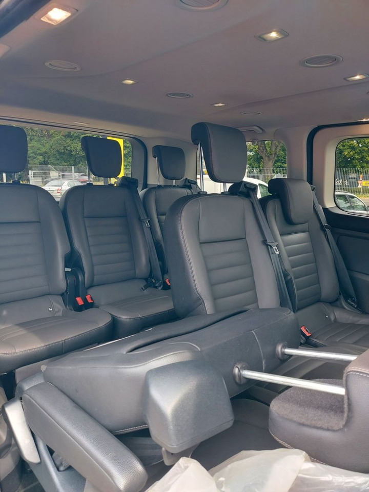 Ford Transit Tourneo Custom Kombi 310 L1 Titanium - Mikrobuss: pilt 2 Ford Transit Tourneo Custom Kombi 310 L1 Titanium - Mikrobuss: pilt 2