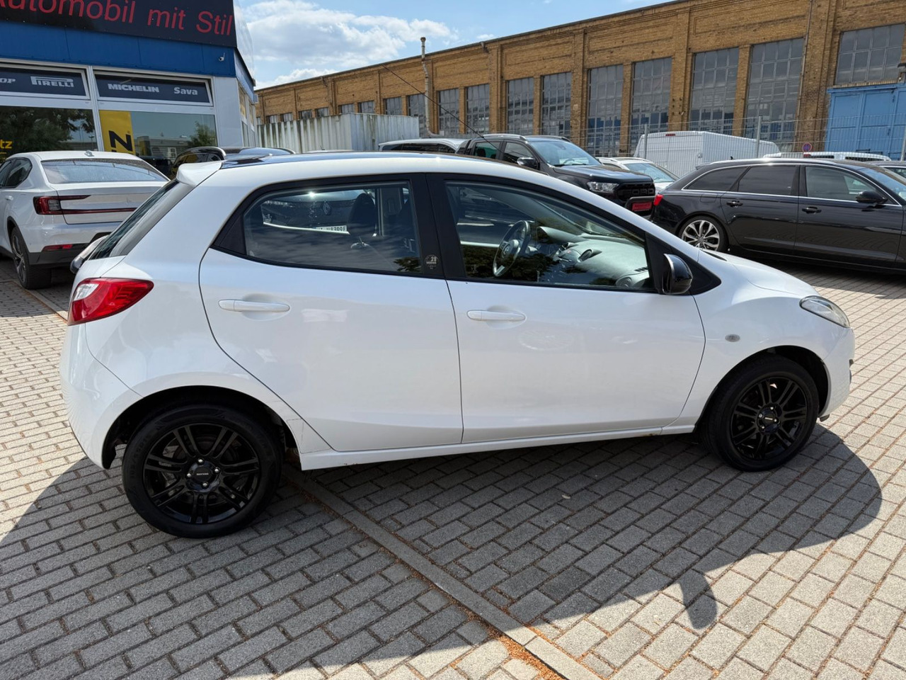Mazda 2 Lim. 1.3 Origami 5 TÜER KLIMA SHZ TÜV NEU - Auto: pilt 3 Mazda 2 Lim. 1.3 Origami 5 TÜER KLIMA SHZ TÜV NEU - Auto: pilt 3