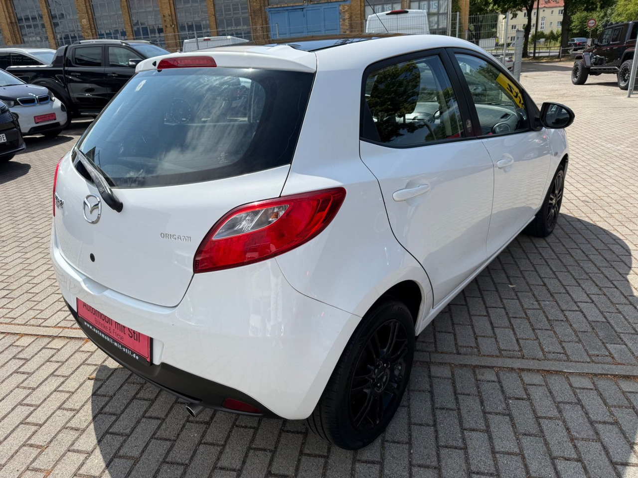 Mazda 2 Lim. 1.3 Origami 5 TÜER KLIMA SHZ TÜV NEU - Auto: pilt 4 Mazda 2 Lim. 1.3 Origami 5 TÜER KLIMA SHZ TÜV NEU - Auto: pilt 4