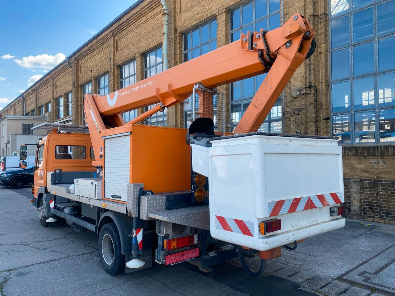 Mercedes-Benz ATEGO WUMAG ELEVANT WT230 23m TÜV - Veoautolt tõusev platvorm: pilt 3 Mercedes-Benz ATEGO WUMAG ELEVANT WT230 23m TÜV - Veoautolt tõusev platvorm: pilt 3