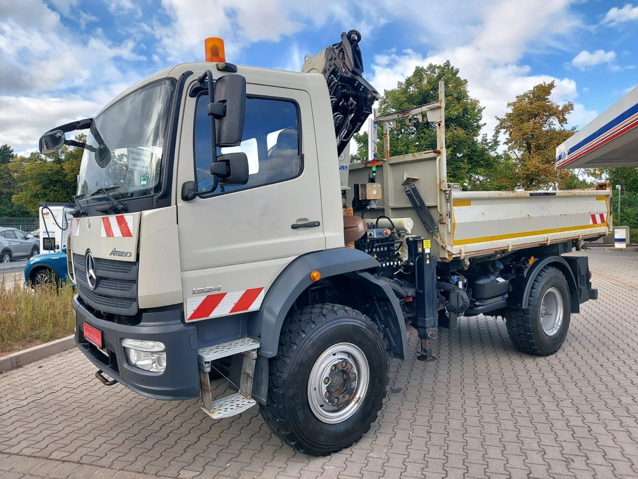 Mercedes-Benz Atego / 1324 MEILLER 4X4 KRAN ATLAS 116.3 Kipper - Kallurauto, Kraanaga veoauto: pilt 1 Mercedes-Benz Atego / 1324 MEILLER 4X4 KRAN ATLAS 116.3 Kipper - Kallurauto, Kraanaga veoauto: pilt 1