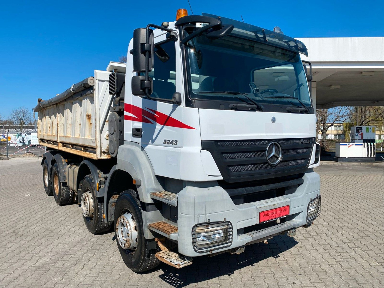 Mercedes-Benz Axor 2 C 4-Achser 3243 8x4 Kipp RETARDER MEILLER - Kallurauto: pilt 4 Mercedes-Benz Axor 2 C 4-Achser 3243 8x4 Kipp RETARDER MEILLER - Kallurauto: pilt 4