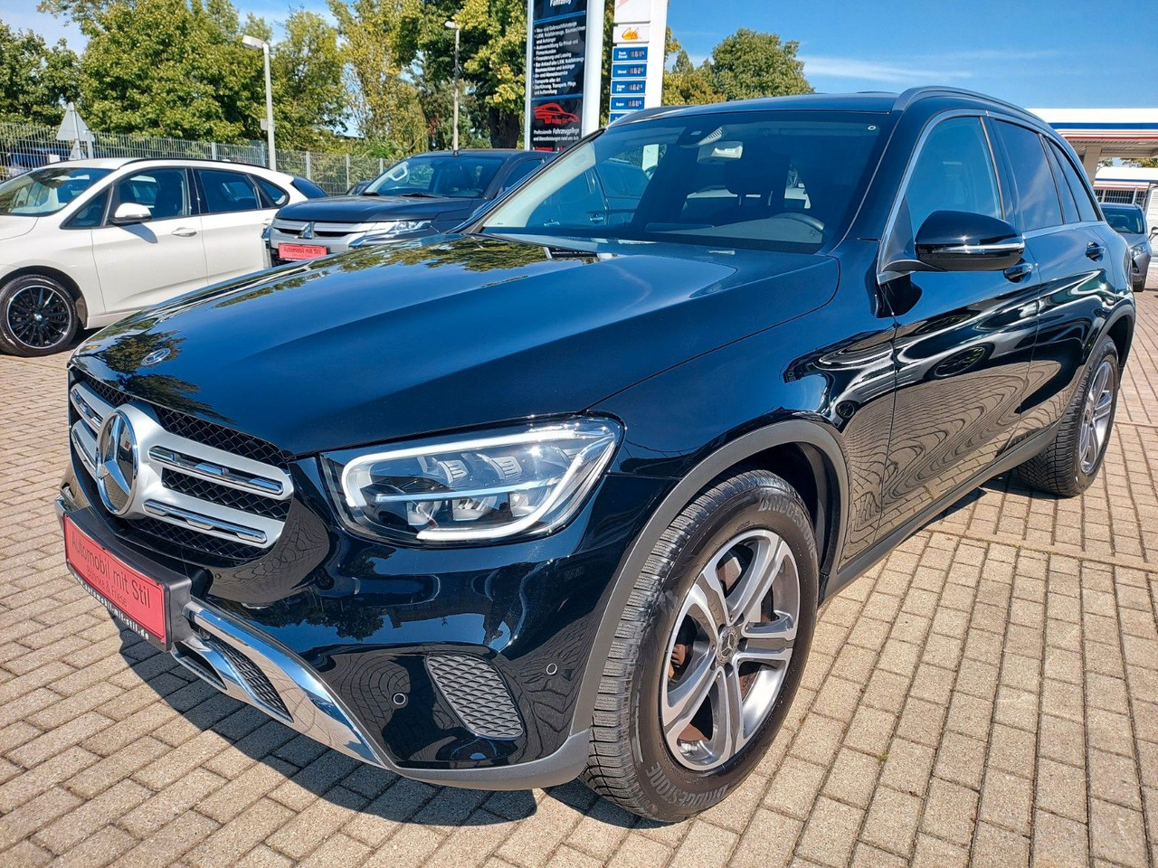 Mercedes-Benz GLC 220 d 4Matic 4x4 LED MBUX Navi Kamera PDC - Maastur: pilt 3 Mercedes-Benz GLC 220 d 4Matic 4x4 LED MBUX Navi Kamera PDC - Maastur: pilt 3