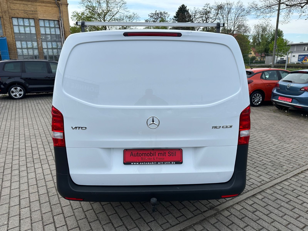 Mercedes-Benz Vito Kasten 110 WORKER PLUS Lang KLIMA TEMPO - Mikrobuss: pilt 5 Mercedes-Benz Vito Kasten 110 WORKER PLUS Lang KLIMA TEMPO - Mikrobuss: pilt 5