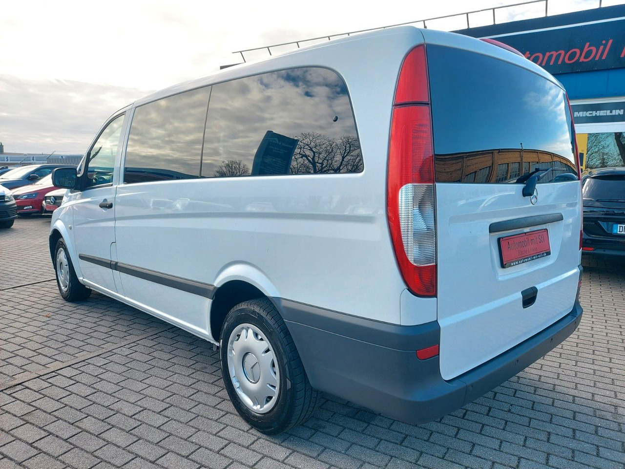Mercedes-Benz Vito V6 165 KW 224 PS KLIMA Standheiz. SHZ TEMPO - Mikrobuss: pilt 5 Mercedes-Benz Vito V6 165 KW 224 PS KLIMA Standheiz. SHZ TEMPO - Mikrobuss: pilt 5