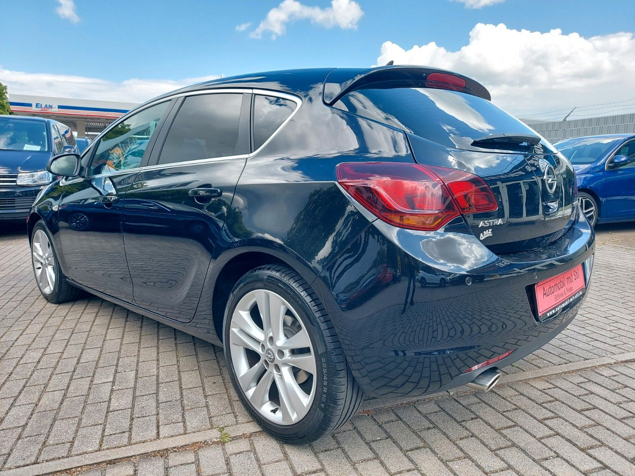 Opel Astra J Lim. 5-trg. Innovation Xenon Navi Sitzhe - Sedaan: pilt 5 Opel Astra J Lim. 5-trg. Innovation Xenon Navi Sitzhe - Sedaan: pilt 5