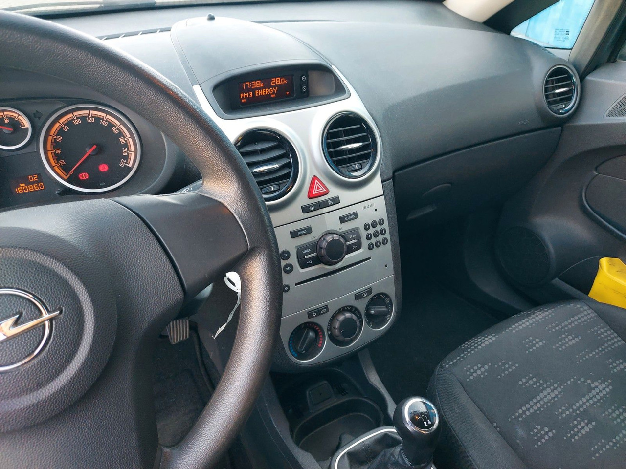 Opel Corsa D Edition Klima - Auto: pilt 5 Opel Corsa D Edition Klima - Auto: pilt 5