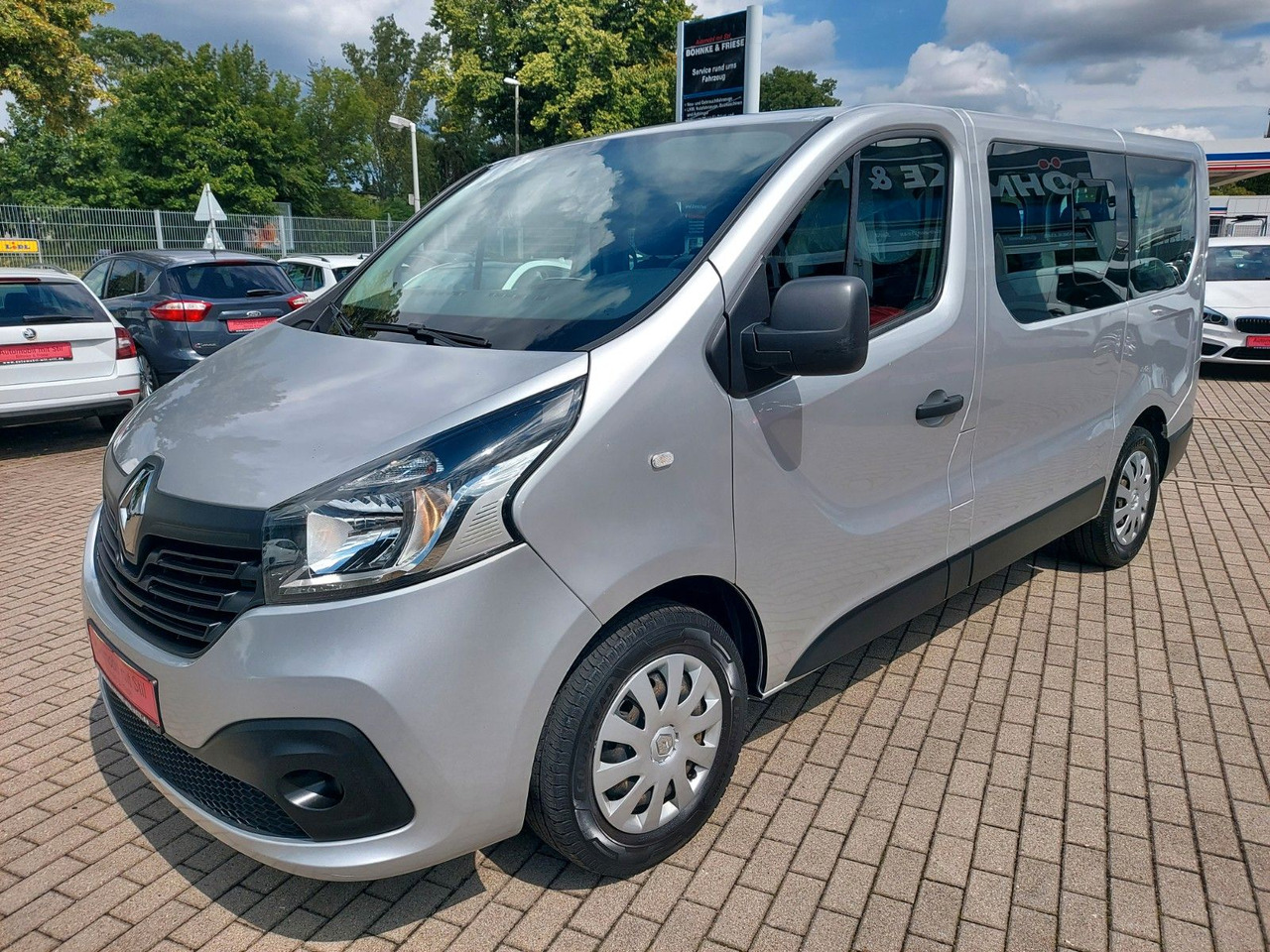 Renault Trafic Combi L1H1 2,7t Expression Klima - Mikrobuss: pilt 4 Renault Trafic Combi L1H1 2,7t Expression Klima - Mikrobuss: pilt 4