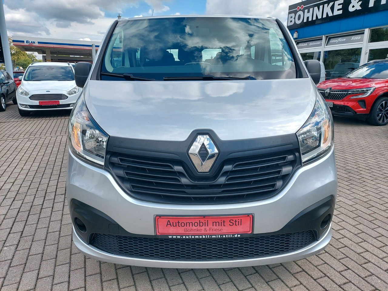 Renault Trafic Combi L1H1 2,7t Expression Klima - Mikrobuss: pilt 3 Renault Trafic Combi L1H1 2,7t Expression Klima - Mikrobuss: pilt 3