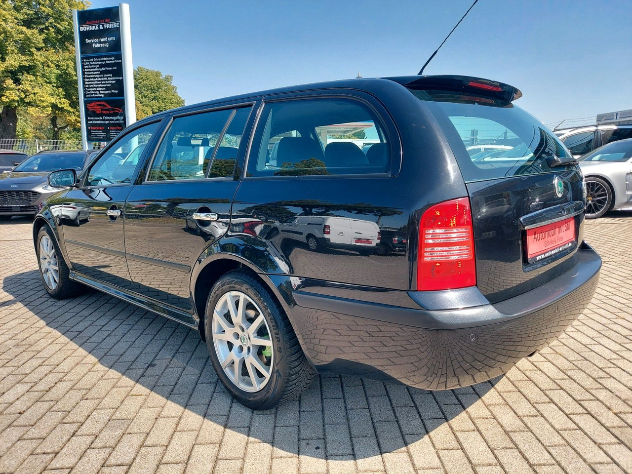 Skoda Octavia Combi RS Xenon DAB Teilleder AHK - Universaal: pilt 5 Skoda Octavia Combi RS Xenon DAB Teilleder AHK - Universaal: pilt 5