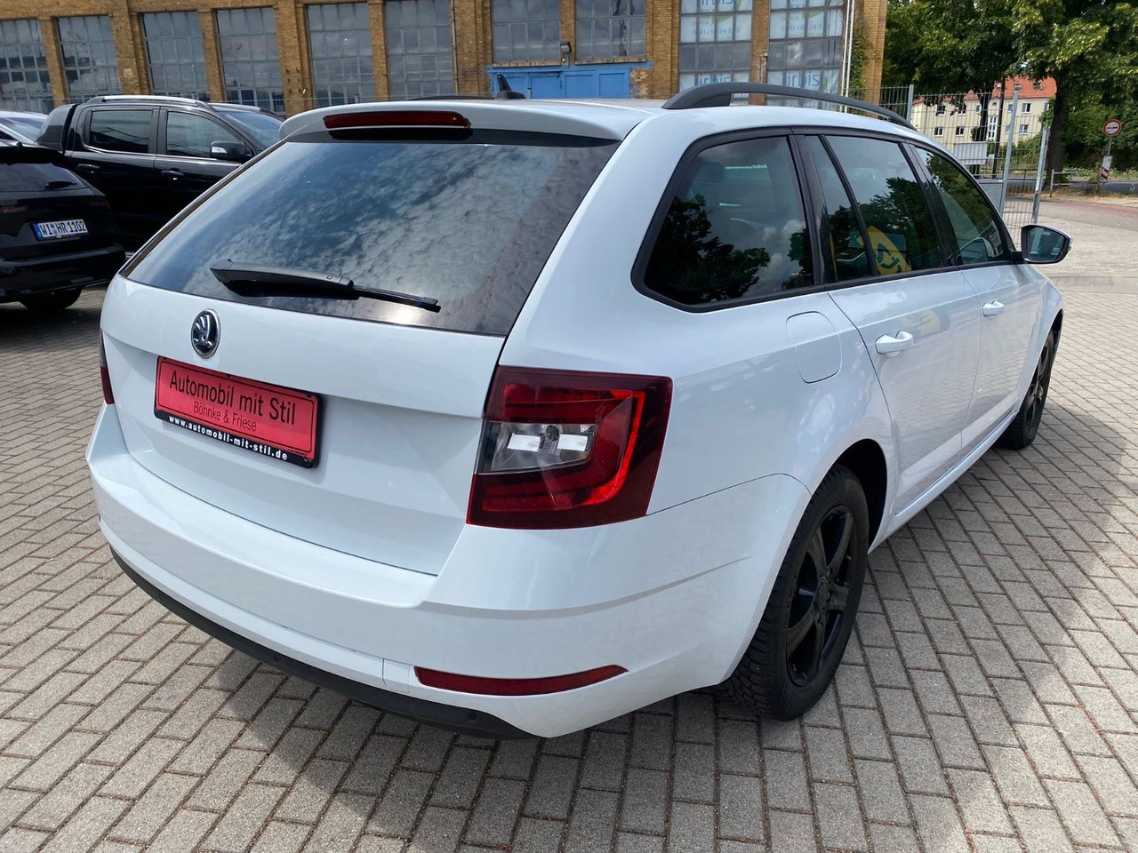 Skoda Octavia Combi Soleil DSG LED Radar ACC - Auto: pilt 2 Skoda Octavia Combi Soleil DSG LED Radar ACC - Auto: pilt 2