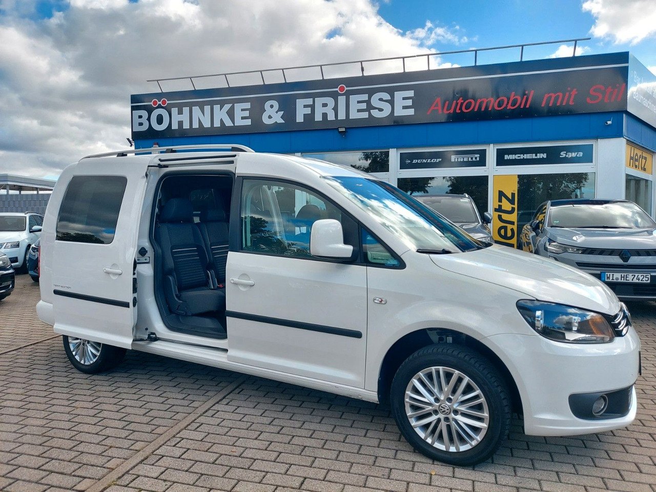 Volkswagen Caddy Kombi Maxi Comfortline 7 Sitze Team - Mikrobuss: pilt 1 Volkswagen Caddy Kombi Maxi Comfortline 7 Sitze Team - Mikrobuss: pilt 1