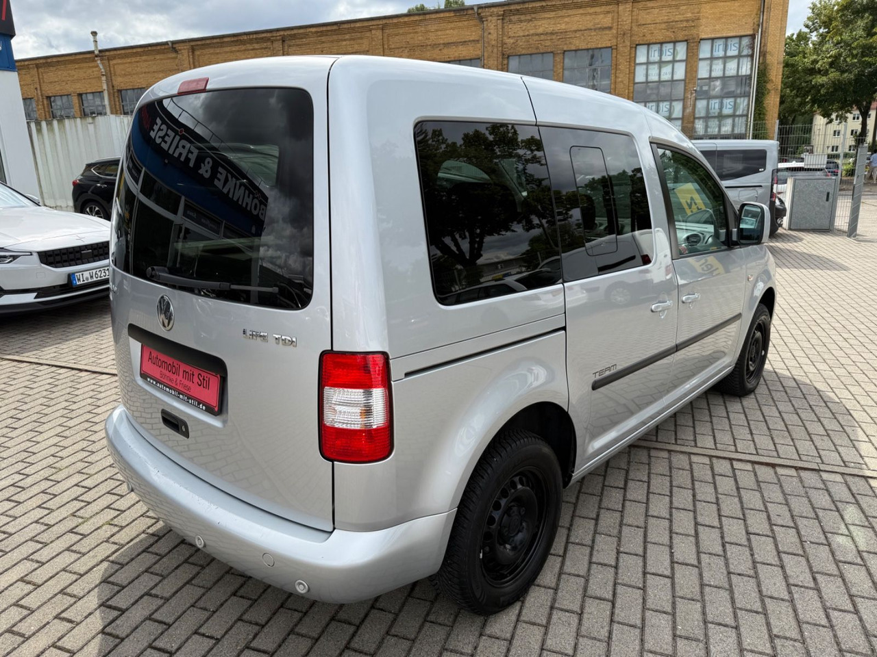 Volkswagen Caddy Life Team 5 Sitze Klima Sitzheiz. PDC - Mikrobuss: pilt 4 Volkswagen Caddy Life Team 5 Sitze Klima Sitzheiz. PDC - Mikrobuss: pilt 4