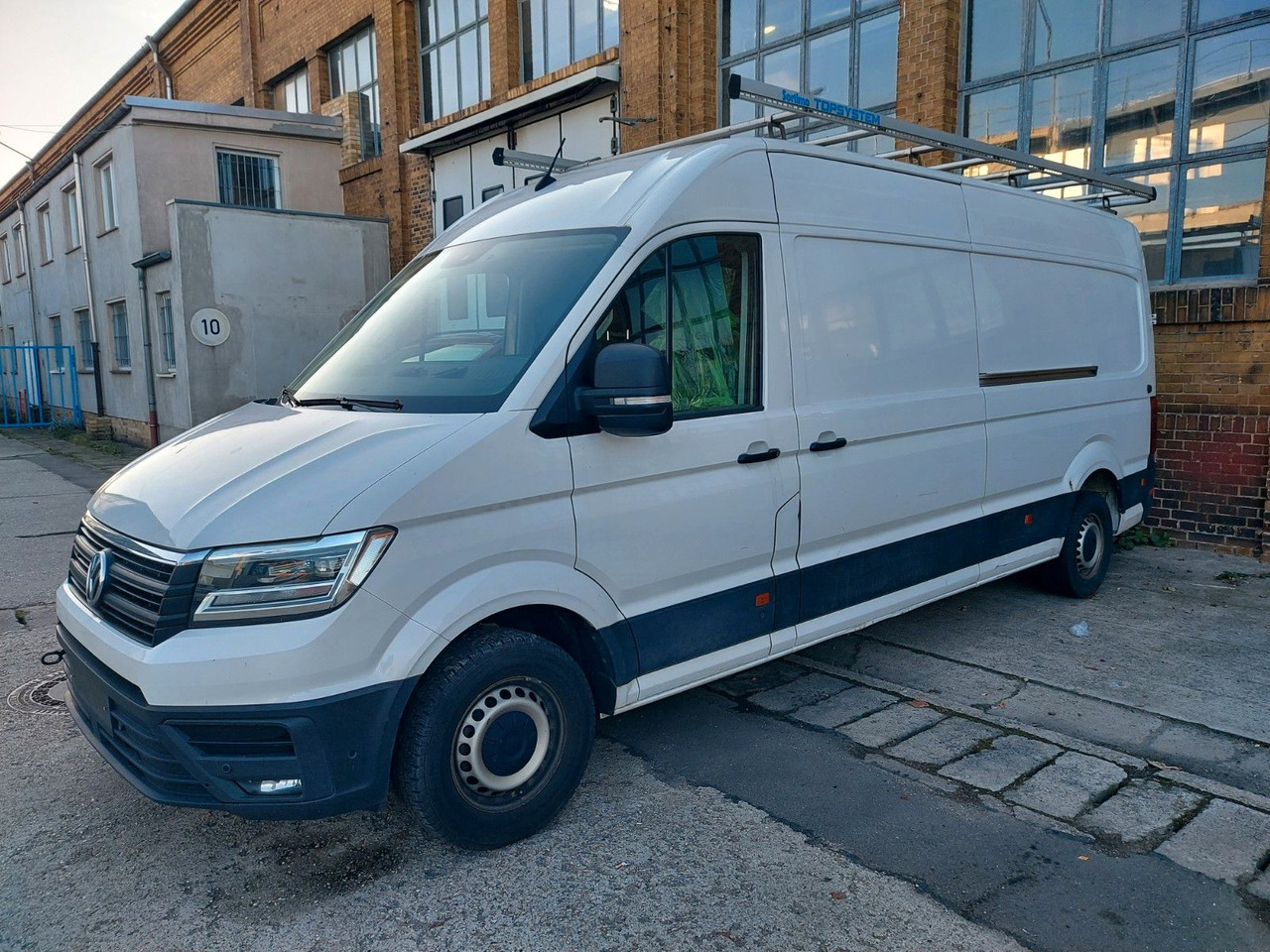 Volkswagen Crafter Kasten 35 lang Hochdach 4MOTION Maxi - Mikrobuss: pilt 2 Volkswagen Crafter Kasten 35 lang Hochdach 4MOTION Maxi - Mikrobuss: pilt 2