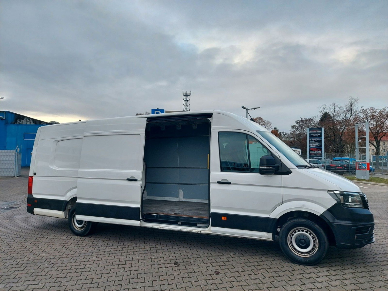 Volkswagen Crafter Kasten 35 lang plus Hochdach KLIMA - Mikrobuss: pilt 1 Volkswagen Crafter Kasten 35 lang plus Hochdach KLIMA - Mikrobuss: pilt 1