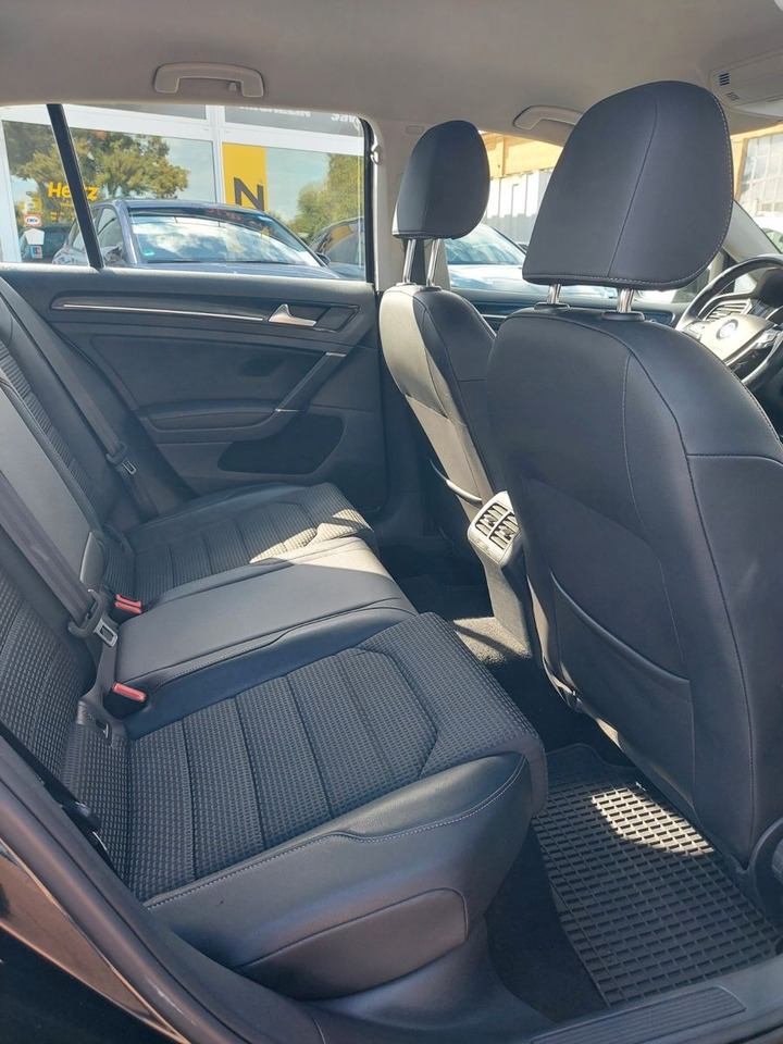 Sedaan Volkswagen Golf VII Lim. Highline Xenon Massage Leder: pilt 23