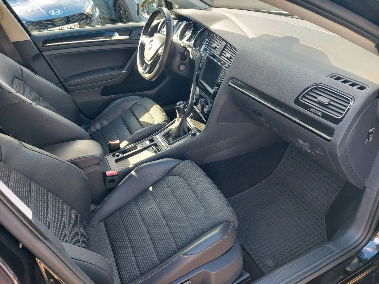 Sedaan Volkswagen Golf VII Lim. Highline Xenon Massage Leder: pilt 24