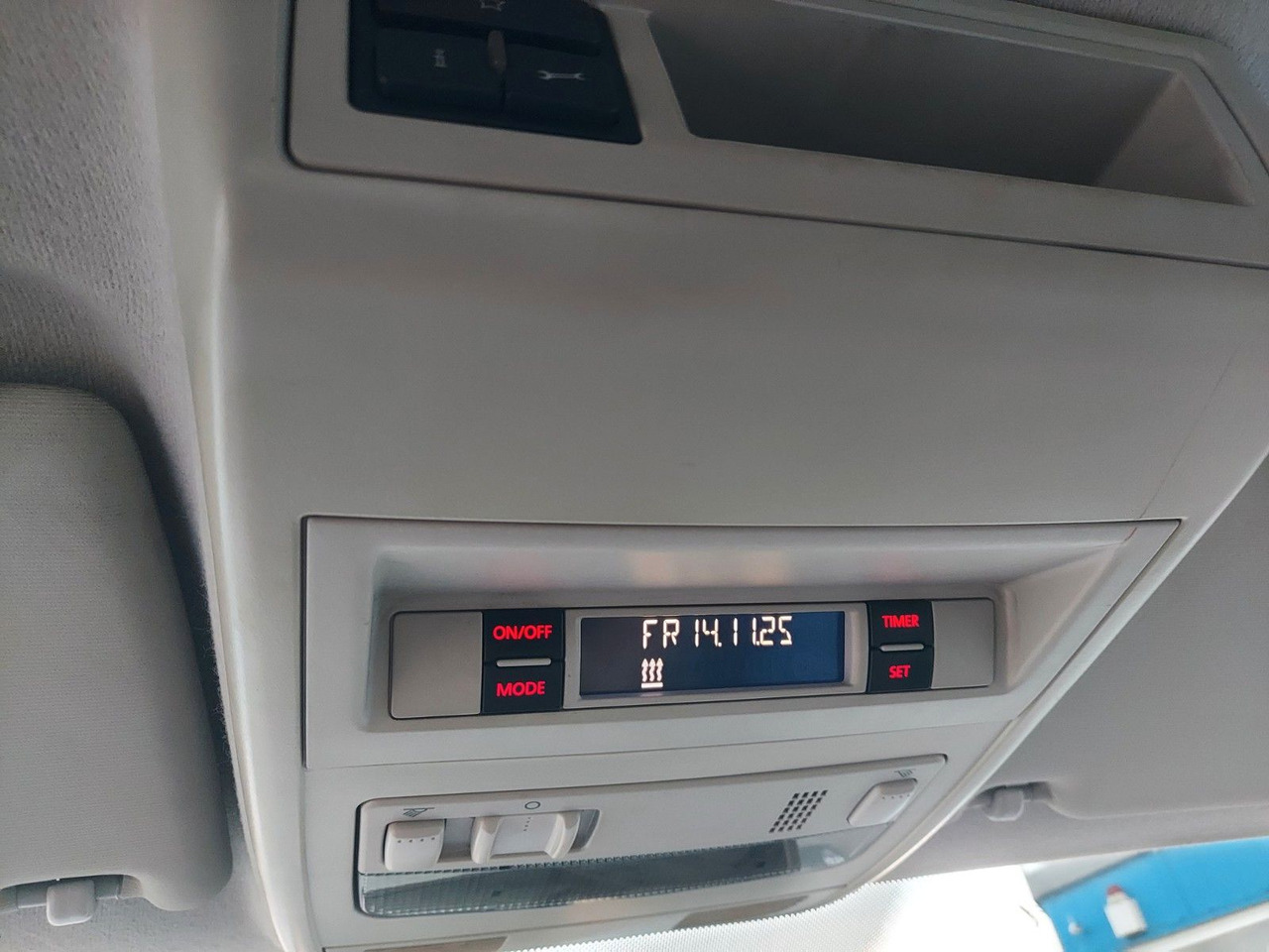 Volkswagen T5 Transporter Kasten 4x4 Kombi hoch Standheiz - Mikrobuss: pilt 4 Volkswagen T5 Transporter Kasten 4x4 Kombi hoch Standheiz - Mikrobuss: pilt 4