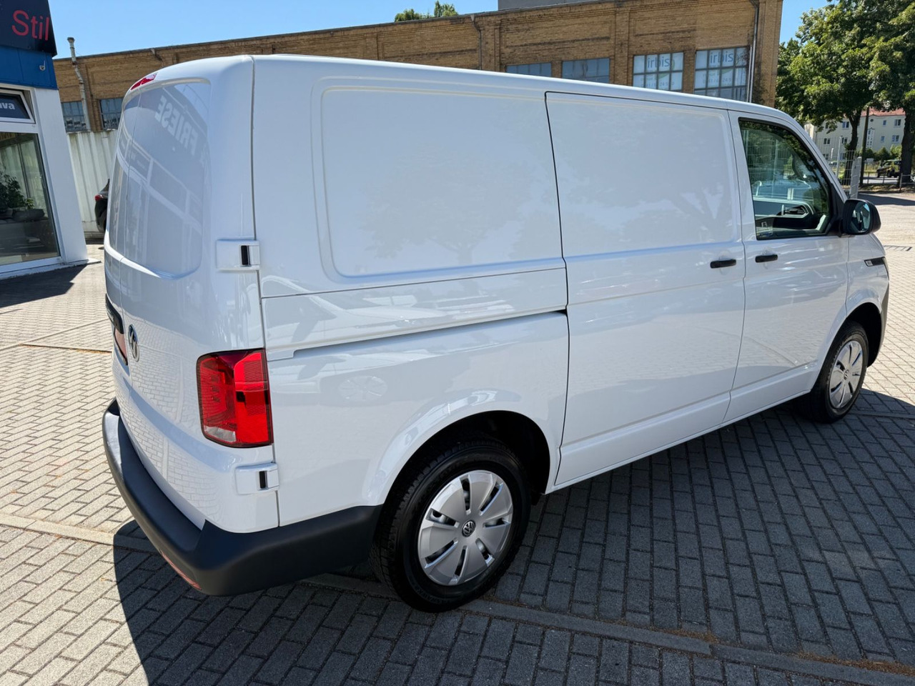 Volkswagen T6 Kasten Kombi Klima Tempomat DAB Radio 3 Sitze - Mikrobuss: pilt 4 Volkswagen T6 Kasten Kombi Klima Tempomat DAB Radio 3 Sitze - Mikrobuss: pilt 4