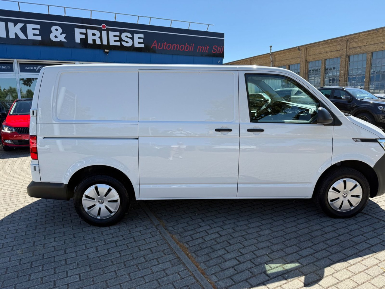 Volkswagen T6 Transporter KAMERA REGAL EINBAUTEN KLIMA - Mikrobuss: pilt 3 Volkswagen T6 Transporter KAMERA REGAL EINBAUTEN KLIMA - Mikrobuss: pilt 3
