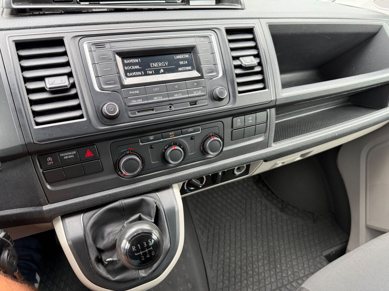 Mikrobuss Volkswagen T6 Transporter Kasten Kombi lang 4Motion 5 Sitze: pilt 18