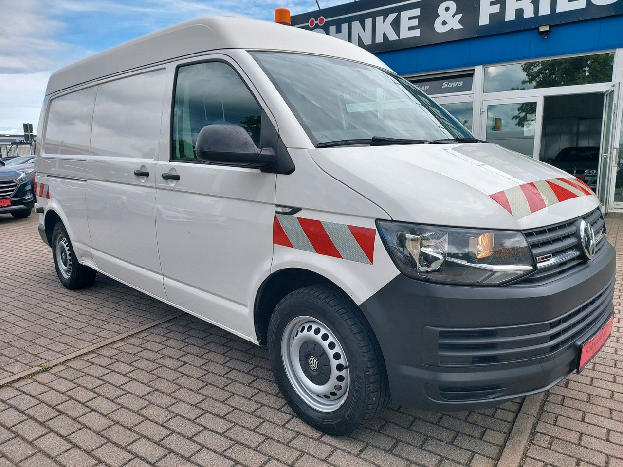 Volkswagen T6 Transporter Kombi Kasten 4x4 hoch lang Klima - Mikrobuss: pilt 2 Volkswagen T6 Transporter Kombi Kasten 4x4 hoch lang Klima - Mikrobuss: pilt 2