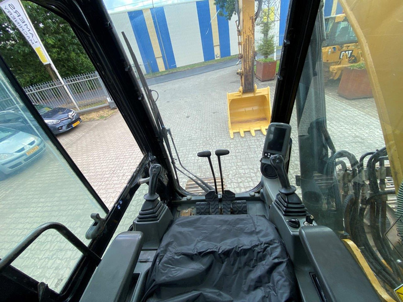 Caterpillar 324 D NVT - Lintekskavaator: pilt 4 Caterpillar 324 D NVT - Lintekskavaator: pilt 4