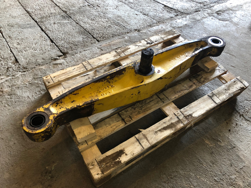Komatsu D65 EX-15 Equalizer Bar OEM 14X-50-11110 - Raam/ Konstruktsioon: pilt 1 Komatsu D65 EX-15 Equalizer Bar OEM 14X-50-11110 - Raam/ Konstruktsioon: pilt 1