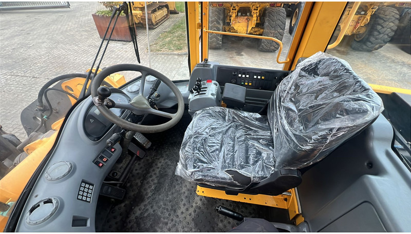 Volvo L70 D NVT - Rataslaadur: pilt 4 Volvo L70 D NVT - Rataslaadur: pilt 4