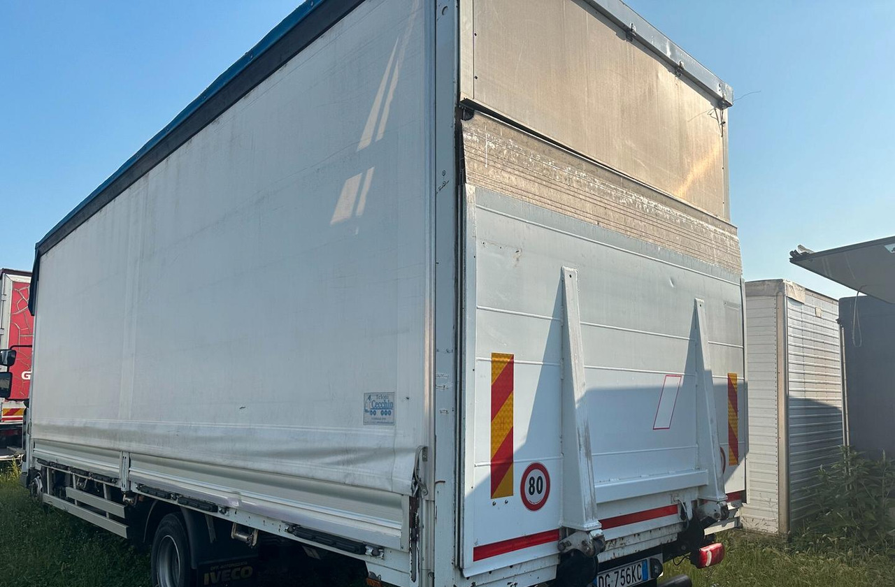 Renault MIDLUM 215.10 - Tent veoauto: pilt 3 Renault MIDLUM 215.10 - Tent veoauto: pilt 3