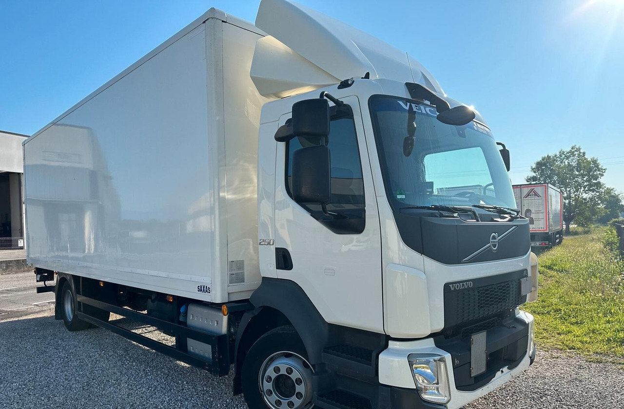 Volvo FL 250 EURO 6 FURGONE E SPONDA - Kasti veoauto: pilt 2 Volvo FL 250 EURO 6 FURGONE E SPONDA - Kasti veoauto: pilt 2
