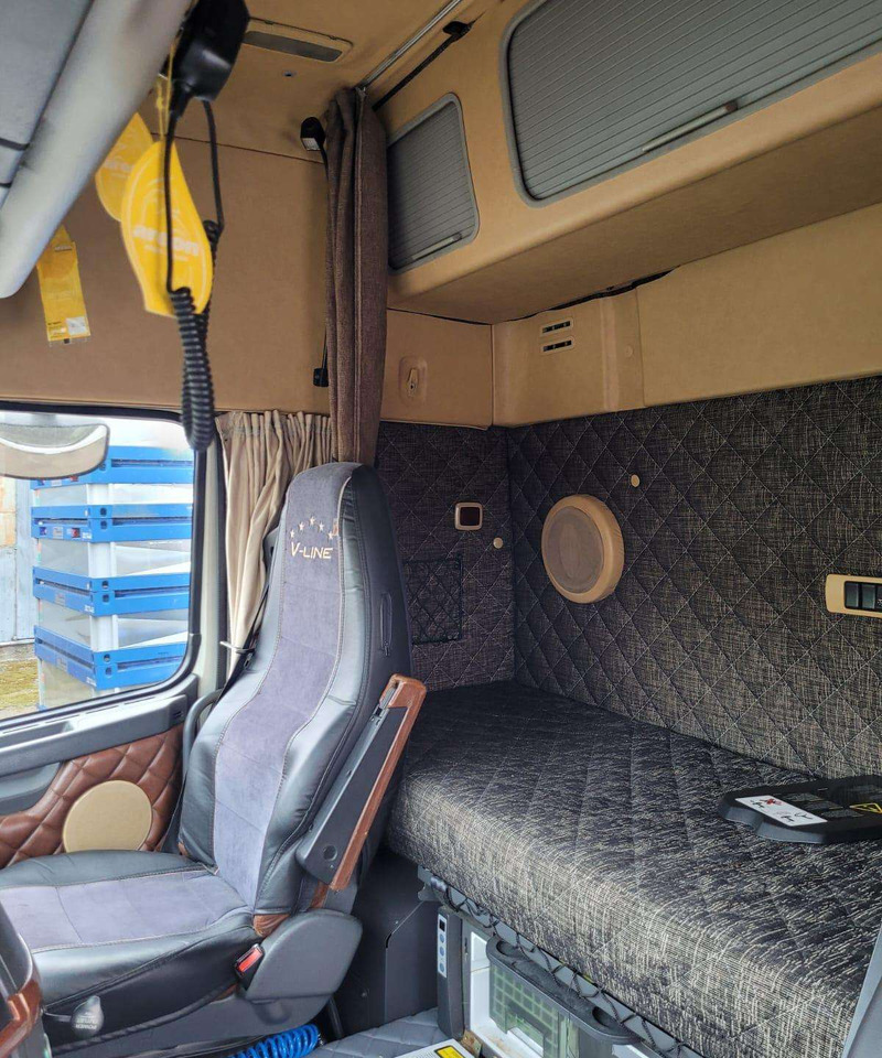 Volvo FH13 440AG - Sadulveok: pilt 5 Volvo FH13 440AG - Sadulveok: pilt 5