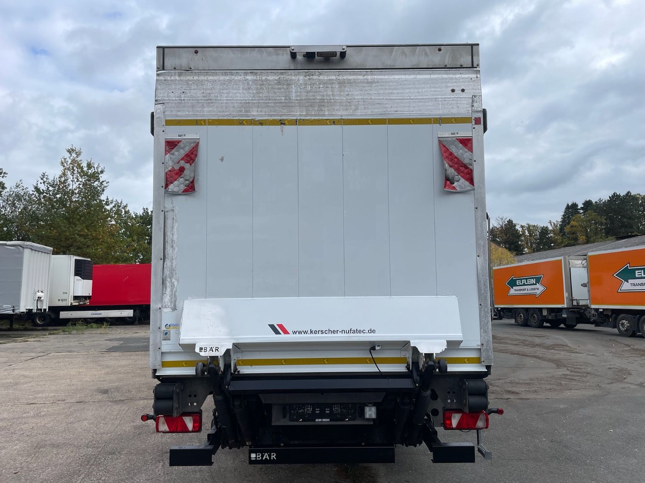 KERSCHER ZAA18 Kühlkoffer/CARRIER/SUPRA900U/LBW - Külmikjärelhaagis: pilt 3 KERSCHER ZAA18 Kühlkoffer/CARRIER/SUPRA900U/LBW - Külmikjärelhaagis: pilt 3