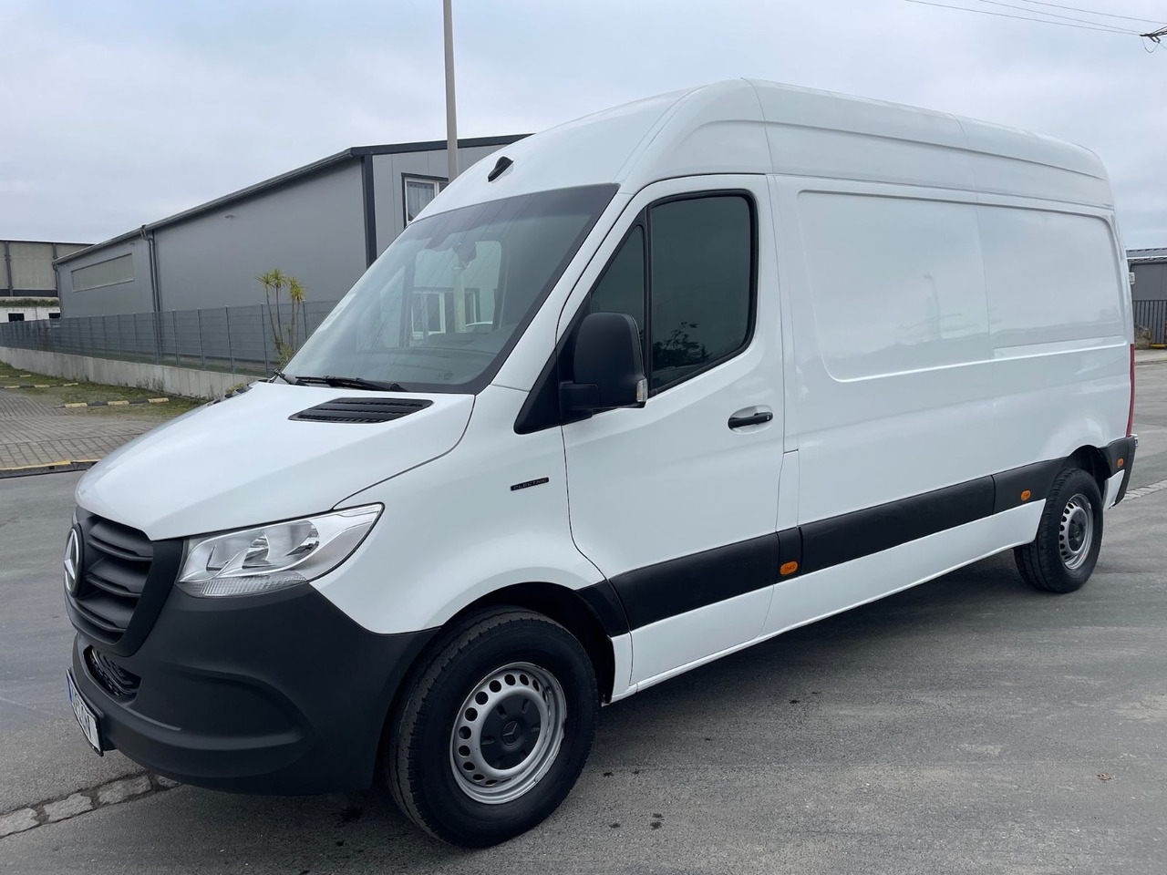 Mercedes-Benz eSprinter L2H2 Kastenwagen/47KW/AC/Kamera - Kaubik, Elektrikaubik: pilt 3 Mercedes-Benz eSprinter L2H2 Kastenwagen/47KW/AC/Kamera - Kaubik, Elektrikaubik: pilt 3