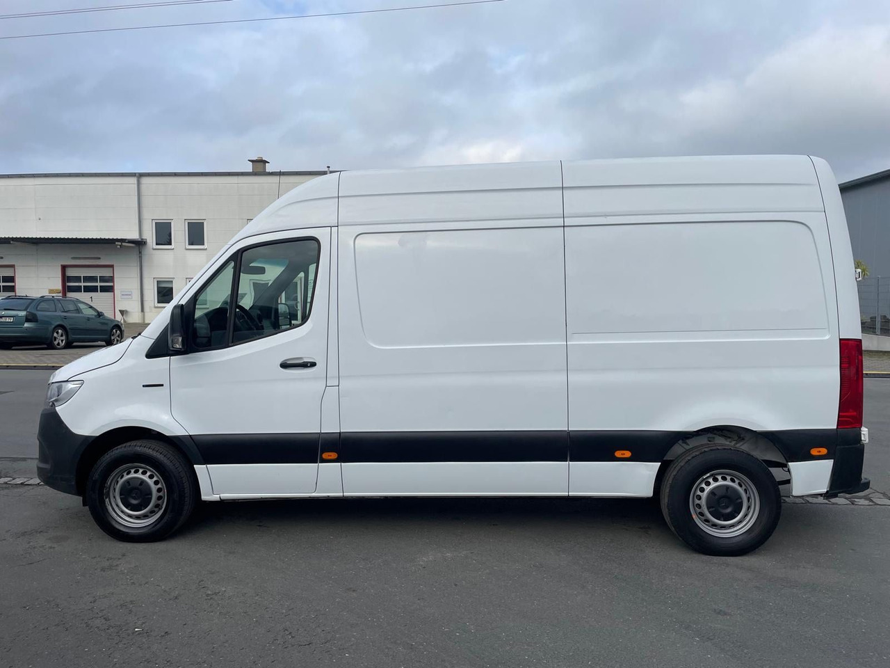 Mercedes-Benz eSprinter L2H2 Kastenwagen/47KW/AC/Kamera - Kaubik, Elektrikaubik: pilt 4 Mercedes-Benz eSprinter L2H2 Kastenwagen/47KW/AC/Kamera - Kaubik, Elektrikaubik: pilt 4