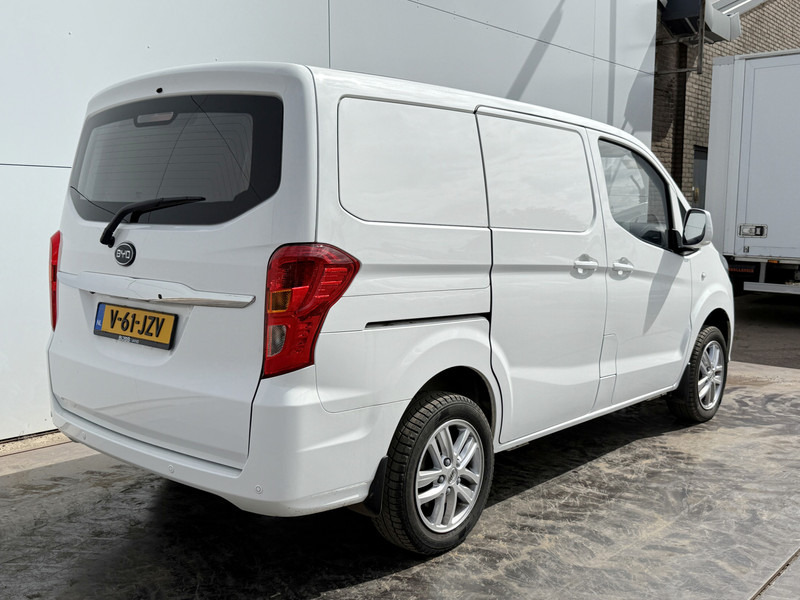 BYD ETP3 136PK Elektrisch 45kWh 230km WLTP Dubbele Schuif Climate Control Leer Camera Stoelverwarming Parkeersensoren - Kaubik, Elektrikaubik: pilt 4 BYD ETP3 136PK Elektrisch 45kWh 230km WLTP Dubbele Schuif Climate Control Leer Camera Stoelverwarming Parkeersensoren - Kaubik, Elektrikaubik: pilt 4