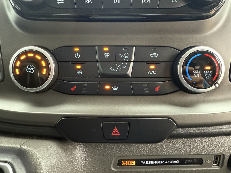 Väike kaubik Ford Transit Custom 2.0 TDCI 130PK Automaat L1H1 LED Dubbele Schuifdeuren Airco Cruise Control Camera Navigatie Stoelverwarming Parkeersensoren voor achter: pilt 20 Väike kaubik Ford Transit Custom 2.0 TDCI 130PK Automaat L1H1 LED Dubbele Schuifdeuren Airco Cruise Control Camera Navigatie Stoelverwarming Parkeersensoren voor achter: pilt 20