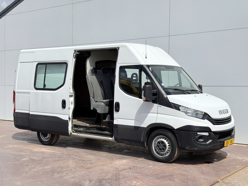 Iveco Daily 35S14 2.3 L2H2 Dubbele Cabine 7 Stoelen Airco Cruise Control Trekhaak 3.5t Lucht geveerde stoel - Kaubik, Meeskonnaauto: pilt 5 Iveco Daily 35S14 2.3 L2H2 Dubbele Cabine 7 Stoelen Airco Cruise Control Trekhaak 3.5t Lucht geveerde stoel - Kaubik, Meeskonnaauto: pilt 5