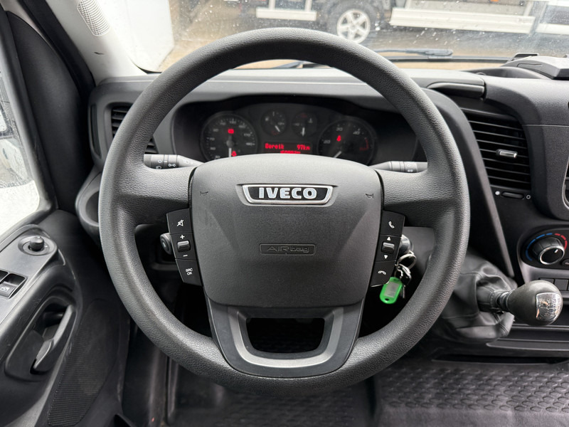 Iveco Daily 35S16 2.3 Bakwagen met achterdeur 3,5t Trekhaak Meubelbak Koffer Airco Cruise Control Camera liising Iveco Daily 35S16 2.3 Bakwagen met achterdeur 3,5t Trekhaak Meubelbak Koffer Airco Cruise Control Camera: pilt 14