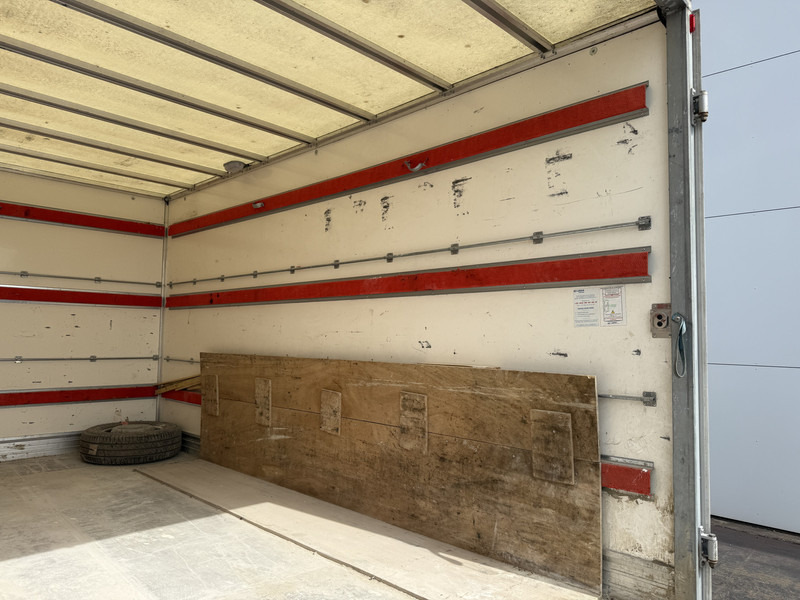 Iveco Daily 35S16 2.3 Bakwagen met achterdeur 3,5t Trekhaak Meubelbak Koffer Airco Cruise Control Camera liising Iveco Daily 35S16 2.3 Bakwagen met achterdeur 3,5t Trekhaak Meubelbak Koffer Airco Cruise Control Camera: pilt 10