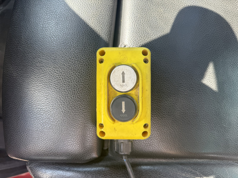 Tarbesõiduk kallur Mercedes-Benz Sprinter 514 2.2 CDI Kipper Dubbellucht 3.5t Trekhaak Climate Control Cruise Control Benne Tipper: pilt 13 Tarbesõiduk kallur Mercedes-Benz Sprinter 514 2.2 CDI Kipper Dubbellucht 3.5t Trekhaak Climate Control Cruise Control Benne Tipper: pilt 13