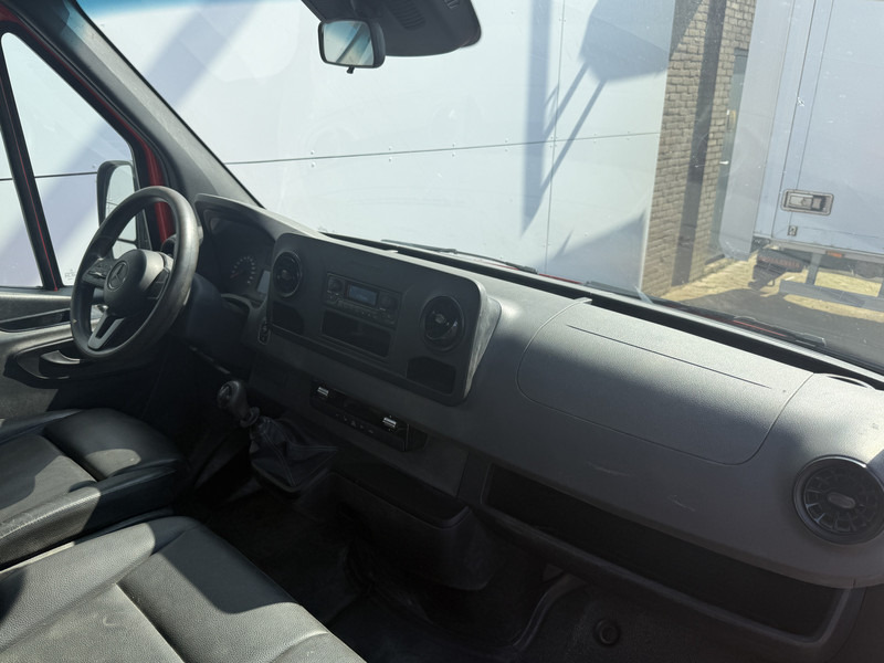 Tarbesõiduk kallur Mercedes-Benz Sprinter 514 2.2 CDI Kipper Dubbellucht 3.5t Trekhaak Climate Control Cruise Control Benne Tipper: pilt 10 Tarbesõiduk kallur Mercedes-Benz Sprinter 514 2.2 CDI Kipper Dubbellucht 3.5t Trekhaak Climate Control Cruise Control Benne Tipper: pilt 10