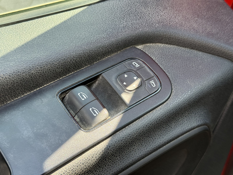 Tarbesõiduk kallur Mercedes-Benz Sprinter 514 2.2 CDI Kipper Dubbellucht 3.5t Trekhaak Climate Control Cruise Control Benne Tipper: pilt 19 Tarbesõiduk kallur Mercedes-Benz Sprinter 514 2.2 CDI Kipper Dubbellucht 3.5t Trekhaak Climate Control Cruise Control Benne Tipper: pilt 19