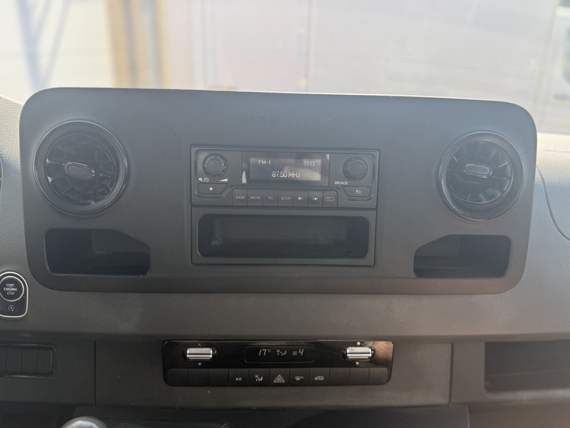 Tarbesõiduk kallur Mercedes-Benz Sprinter 514 2.2 CDI Kipper Dubbellucht 3.5t Trekhaak Climate Control Cruise Control Benne Tipper: pilt 16 Tarbesõiduk kallur Mercedes-Benz Sprinter 514 2.2 CDI Kipper Dubbellucht 3.5t Trekhaak Climate Control Cruise Control Benne Tipper: pilt 16