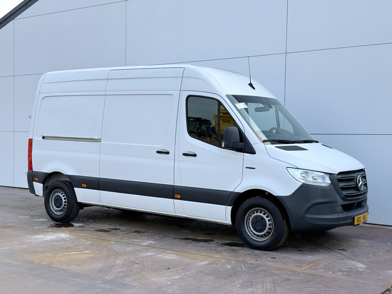 Mercedes-Benz eSprinter 312 L2H2 Elektrisch 41kWh 120pk Climate Control Camera Stoelverwarming - Kaubik, Elektrikaubik: pilt 4 Mercedes-Benz eSprinter 312 L2H2 Elektrisch 41kWh 120pk Climate Control Camera Stoelverwarming - Kaubik, Elektrikaubik: pilt 4