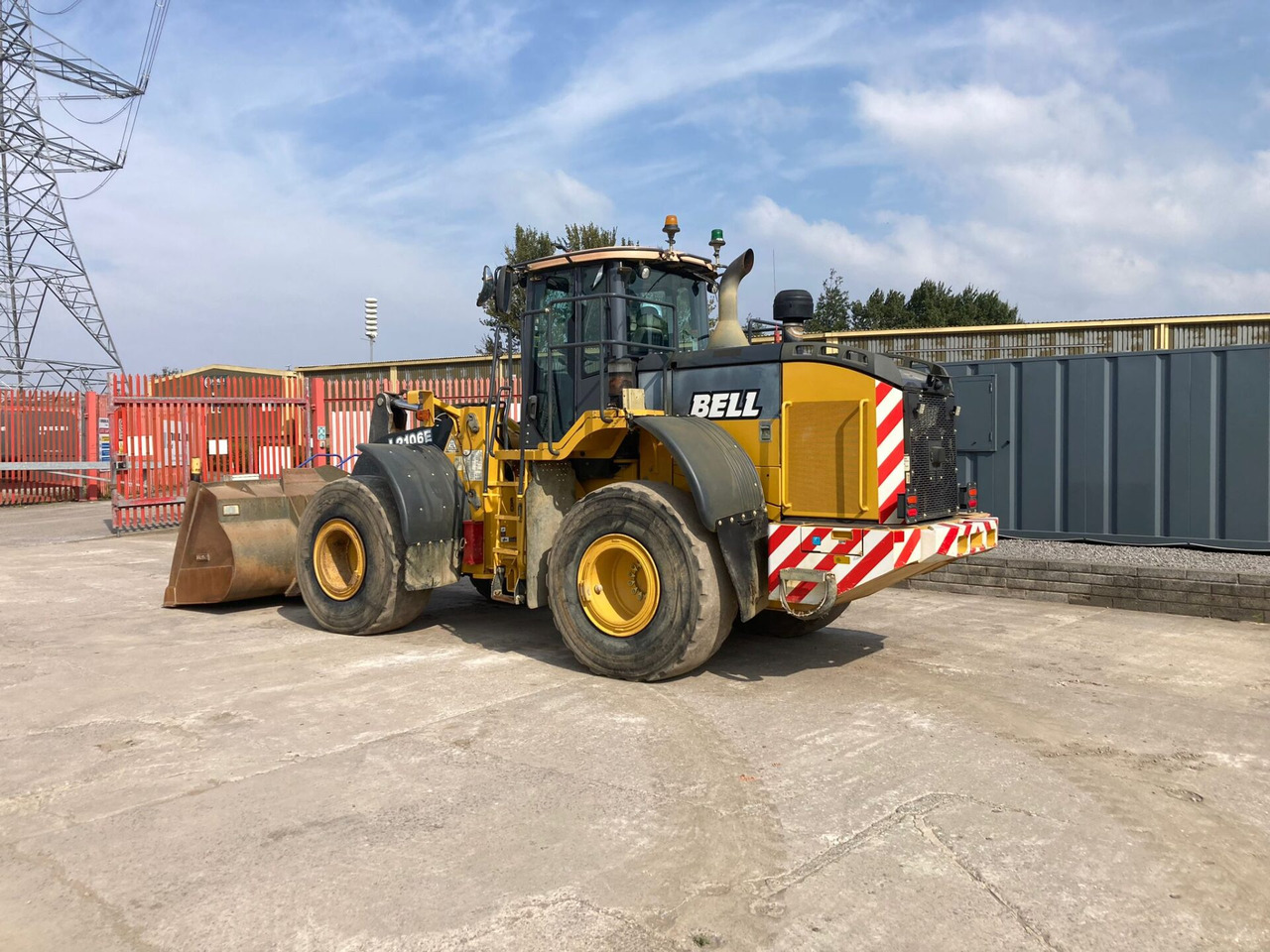 Bell L2106E - Rataslaadur: pilt 3 Bell L2106E - Rataslaadur: pilt 3